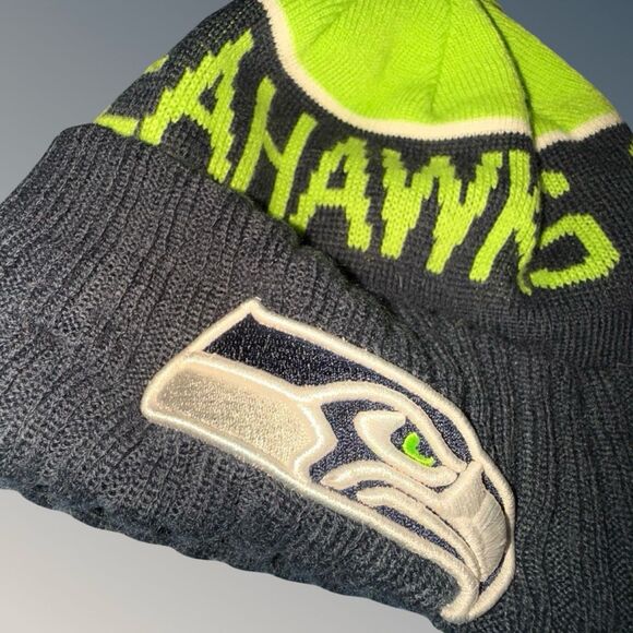 Youth New Era NFL SEATTLE SEAHAWKS Football Knit Pom Beanie One Size - Picture 4 of 7